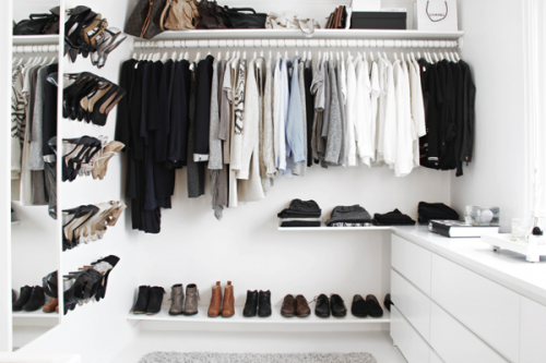 Un walk-in closet