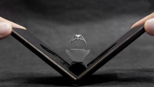 Buena idea: Engagement Ring Box