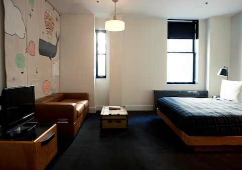 Ace Hotel New York City Bedroom2 480x337-4d1d518b-7a28-4f8c-b7ae-6fcb02103f31-0-480x337