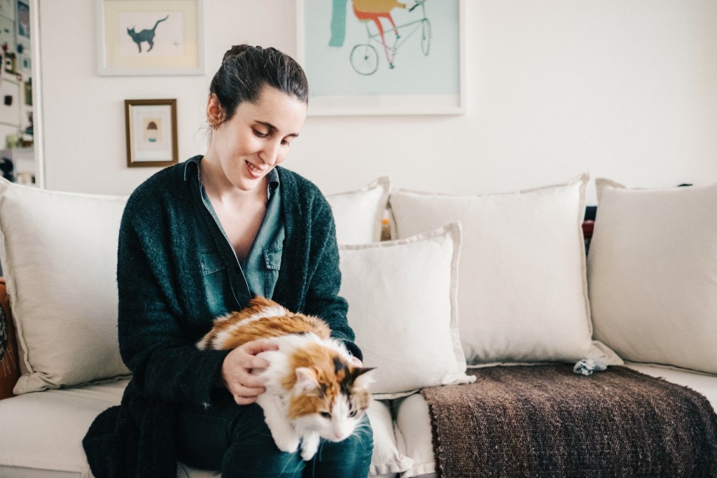 Catalina Errázuriz y Fátima, dibujante y gato